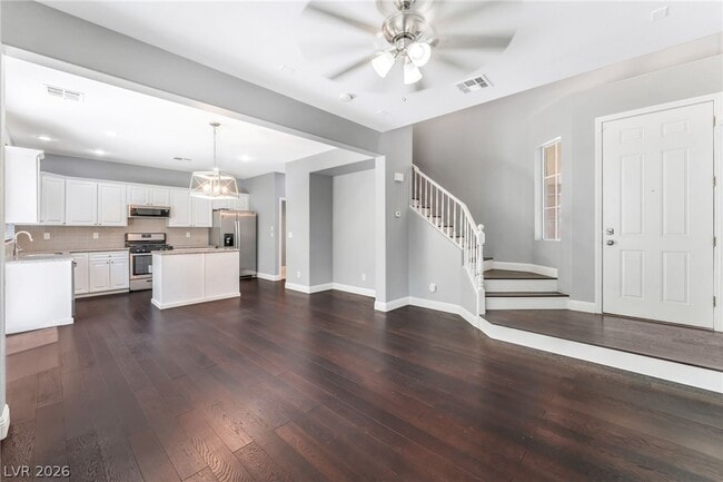 Building Photo - 9477 Perennial View Ave