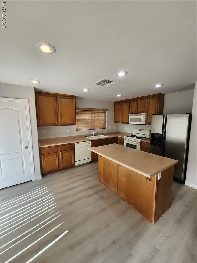 Building Photo - 6733 Druid Hills St