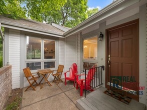 Building Photo - 3 Bed 3 Bath Updated Townhouse in Fort Collins!