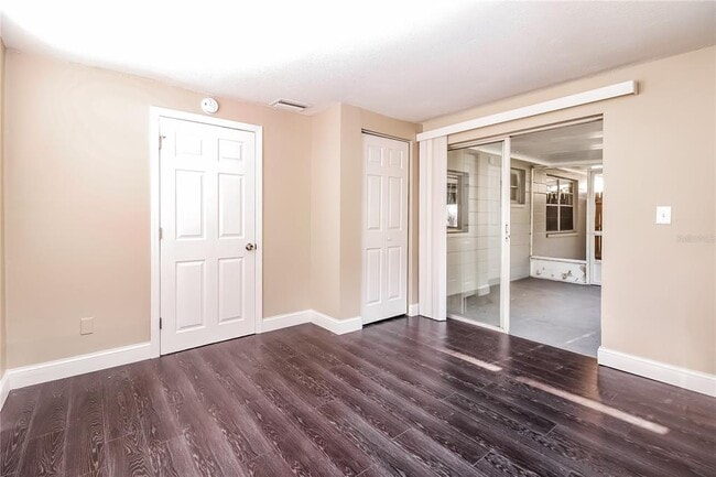 Building Photo - 6230 Westport Dr