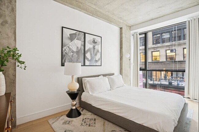 Building Photo - 132 W 26th St