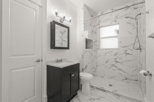 Building Photo - 929 S Rosemont Ave
