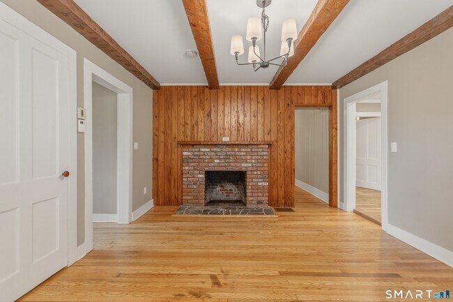 Building Photo - 238 Isinglass Rd