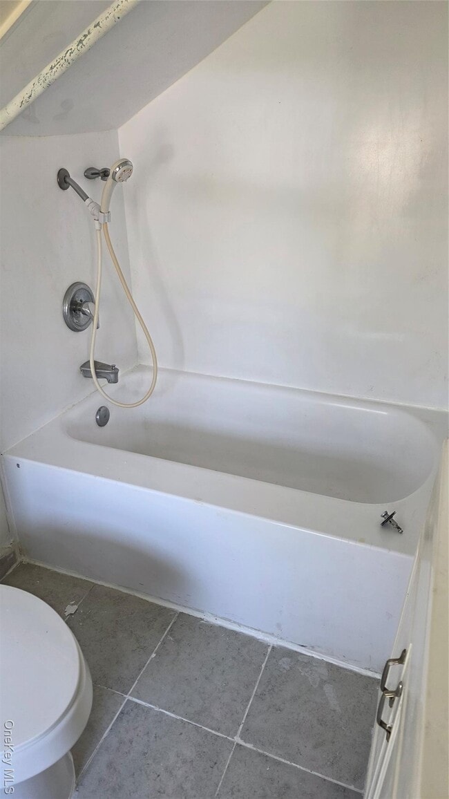 Building Photo - 76 Church St