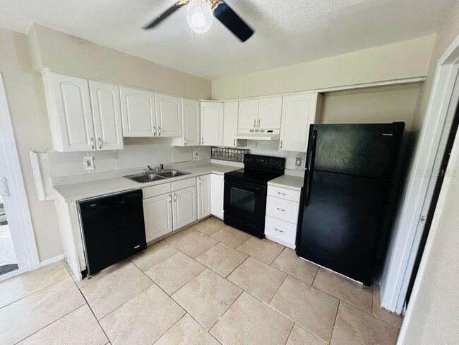Building Photo - 3914 Crayrich Cir