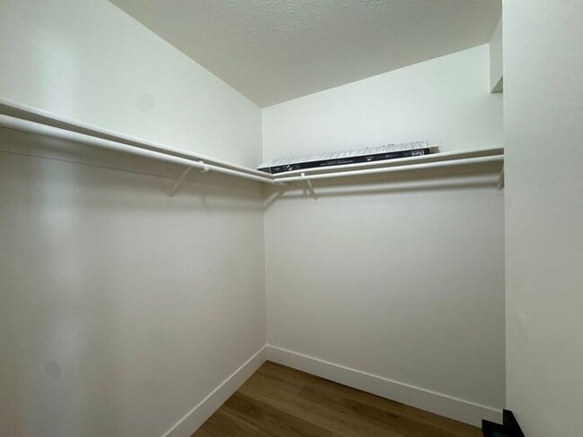 Building Photo - Newly Remodeled Studio in Sparks! Availabl...