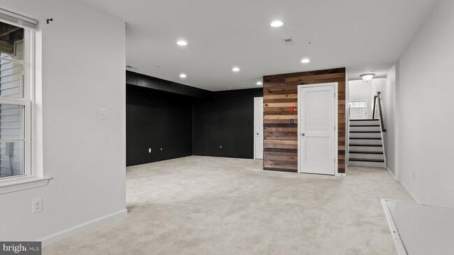 Building Photo - 2231 Evin Dr