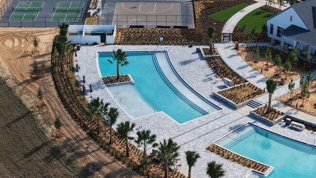 Building Photo - 1656 Pyramid Hl St