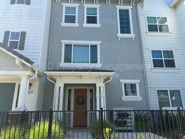 Building Photo - 360 Pear Tree Ter