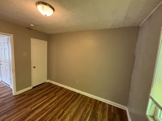 Building Photo - 3121 Gobel Ave