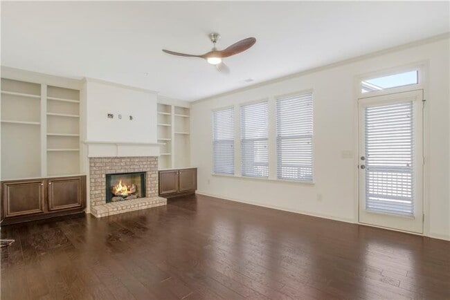 Building Photo - 3382 Vintage Cir SE