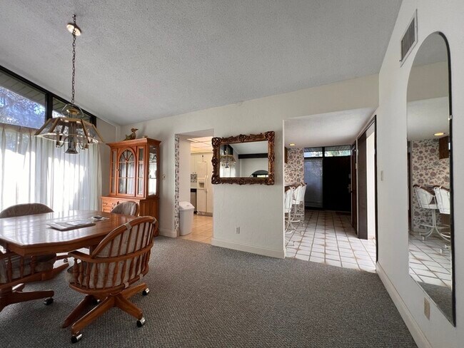Building Photo - Grenelefe/Country Homes Community