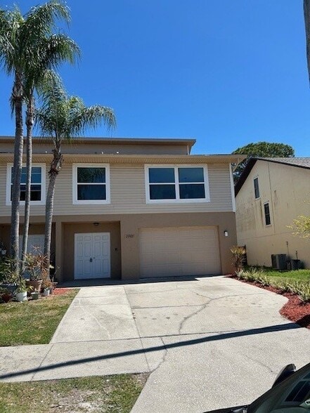 Building Photo - 2005 McMullen Ave