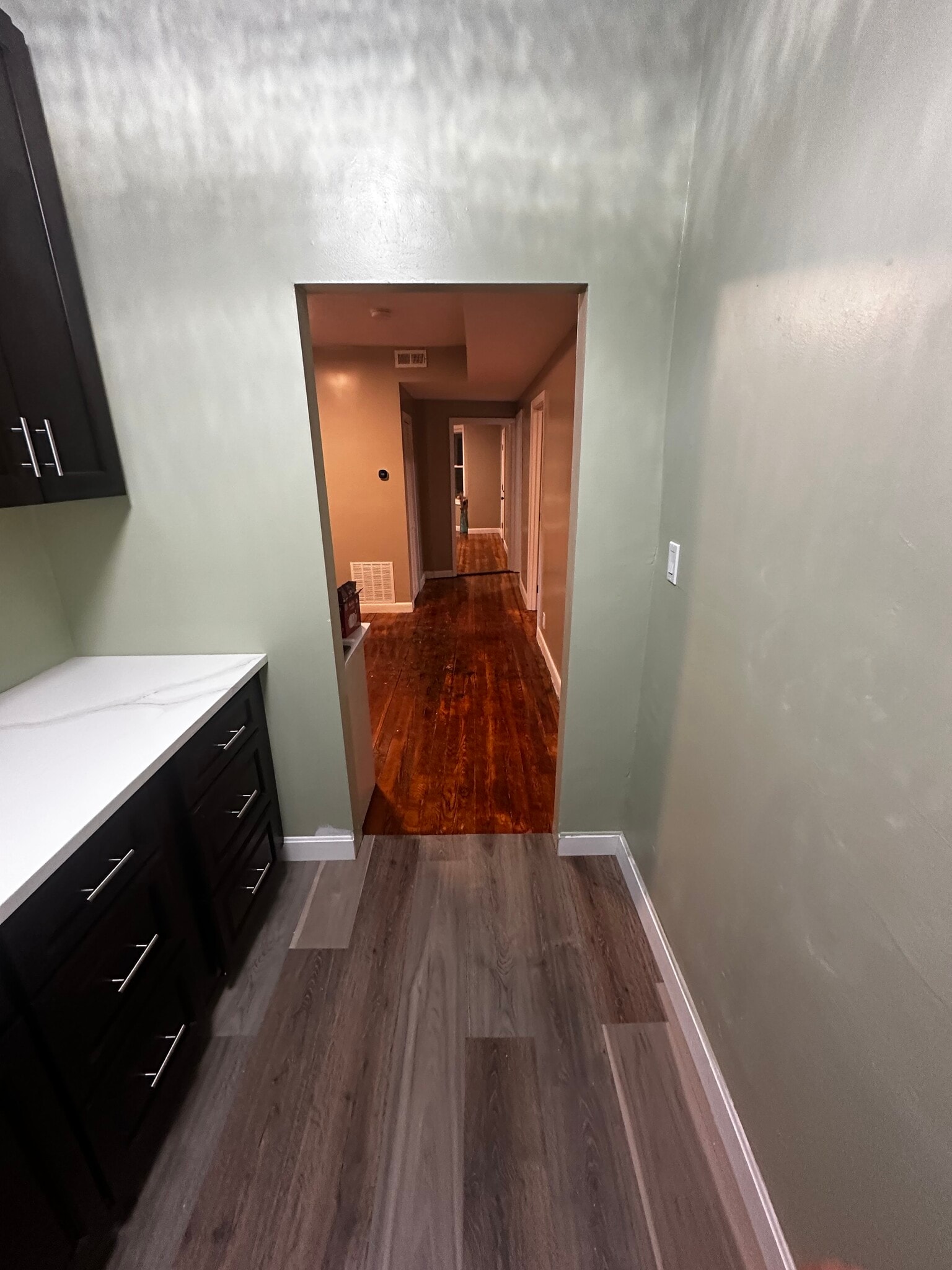 Building Photo - 511 William St