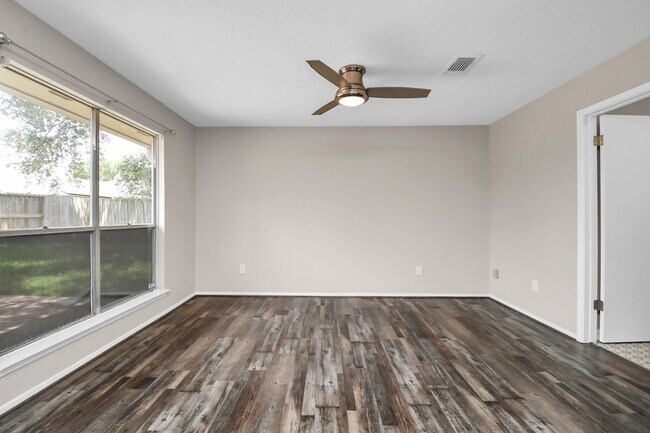 Building Photo - 13002 Kingsmill Dr