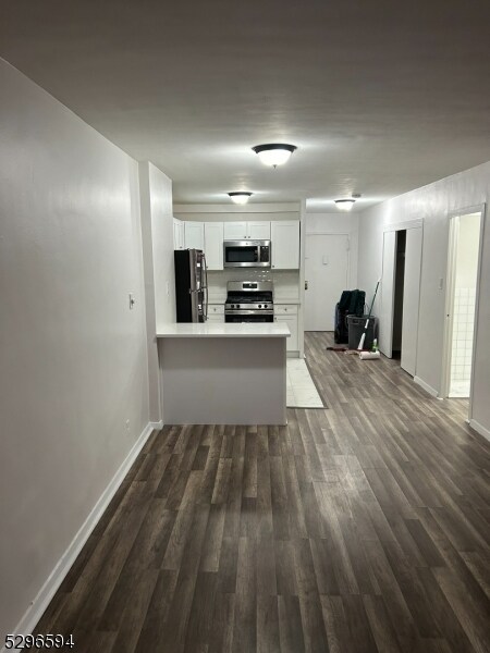 Building Photo - 285 Aycrigg Ave