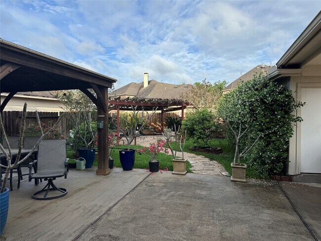 Building Photo - 2311 Echo Harbor Dr