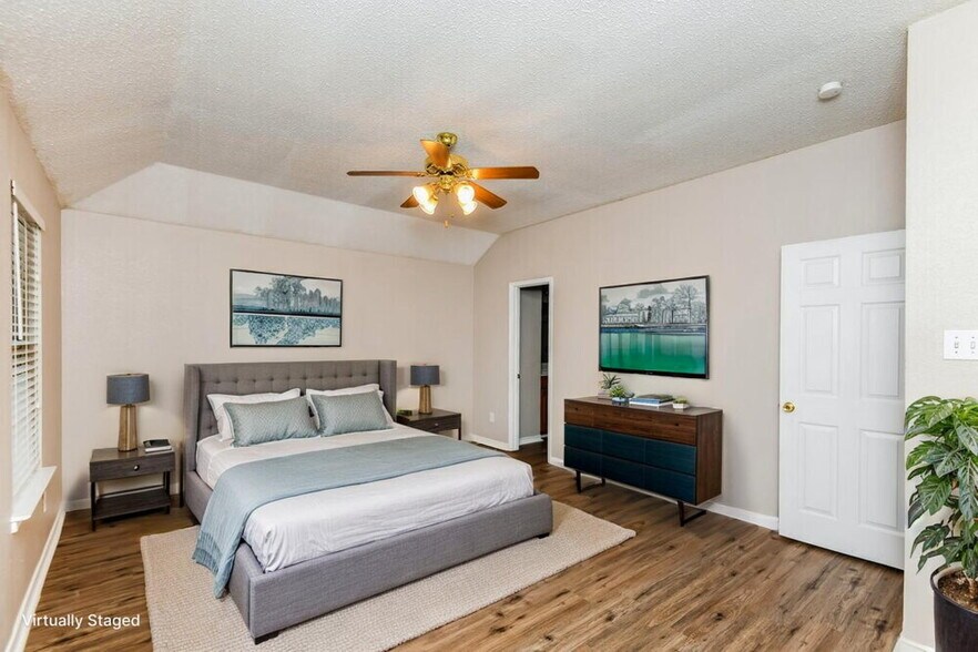 Building Photo - 744 Teresa Dr