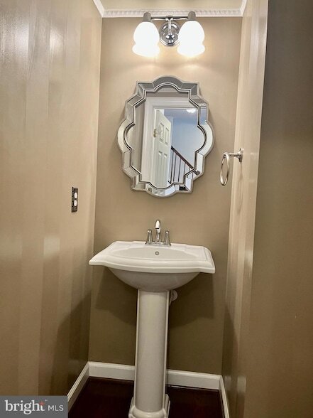 Building Photo - 6003 Popes Creek Pl