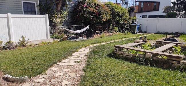 Front yard hammock - 1177 Nelrose Ave
