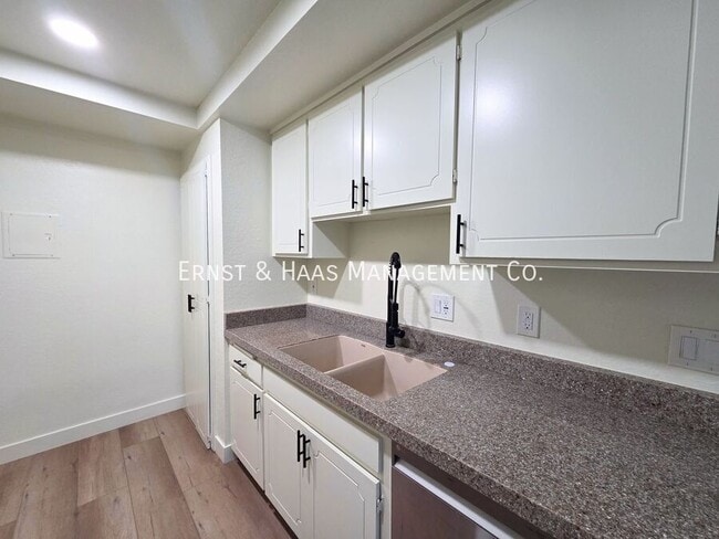 Building Photo - 12512 Cuesta Dr