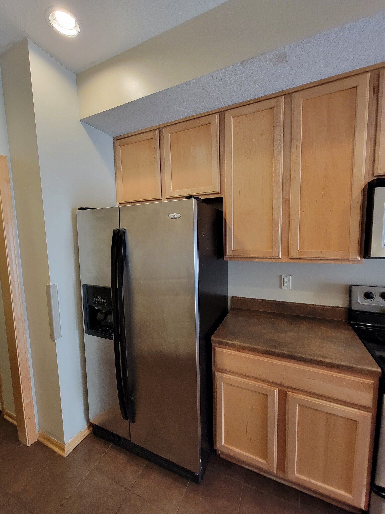 Building Photo - 2900 SE Glenstone Dr