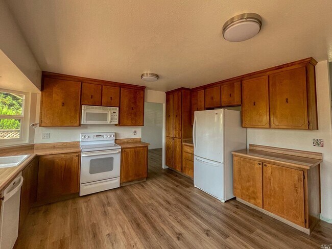 Building Photo - 1521 Genesis Ct