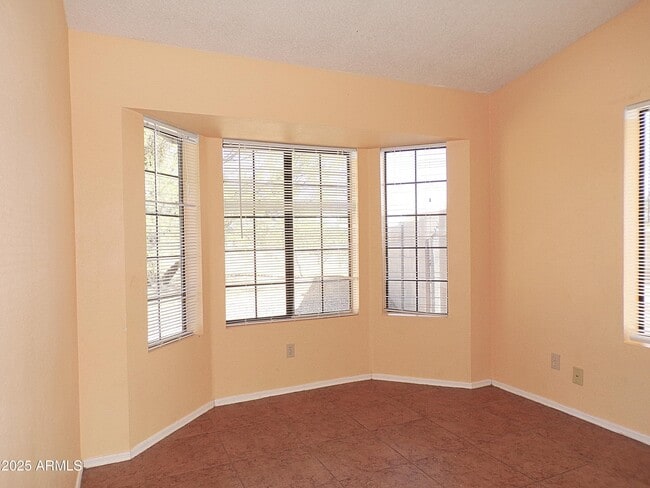 Building Photo - 4441 S Pueblo Ave