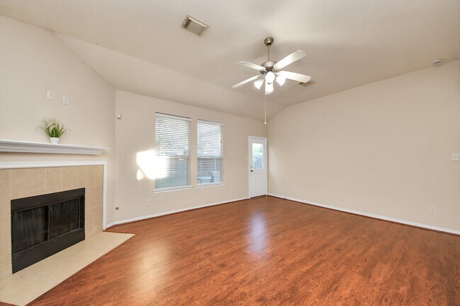 Building Photo - 822 Glen Abbey Dr