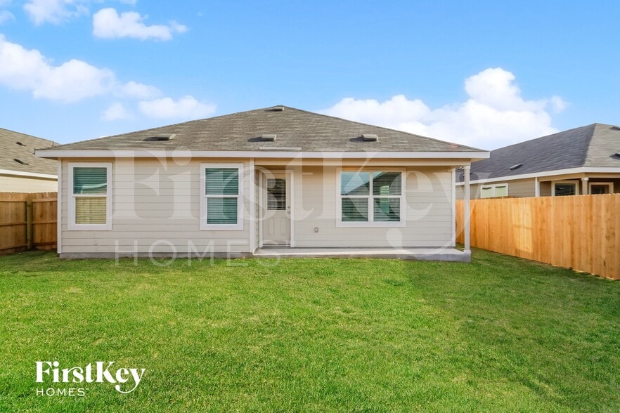 Building Photo - 2704 La Mundial St