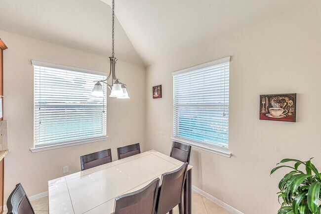 Building Photo - 9211 Union Meadow Ln