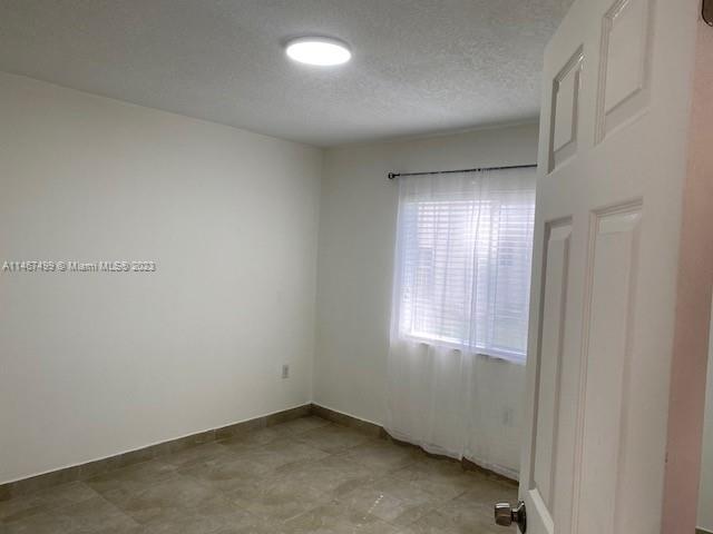 Building Photo - 1300 SE 29th St