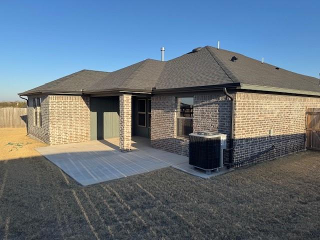 Building Photo - 2421 Heather Rd