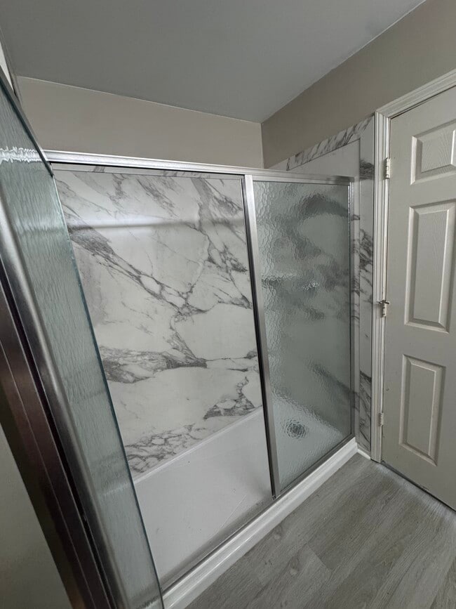 Building Photo - 378 White Oak Ln