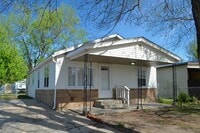 Building Photo - Remodeled 3 bedroom near 21st and Amidon