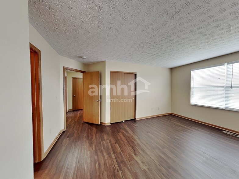 Building Photo - 4226 Sestos Dr
