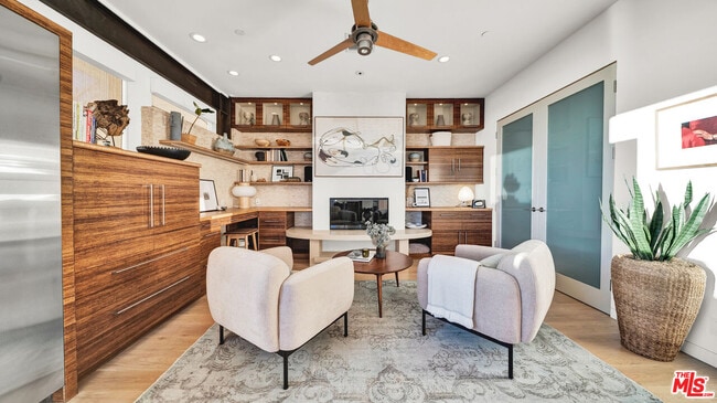 Building Photo - 2915 Tuna Canyon Rd