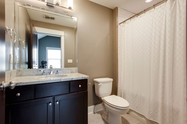 Building Photo - Great 3 bedroom 3 bath home in Germantown!