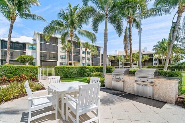 Building Photo - 342 Bay Colony Dr N