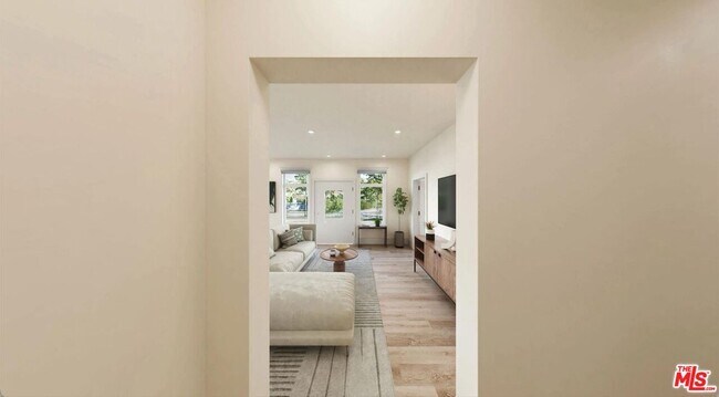 Building Photo - 2901 Raymond Ave