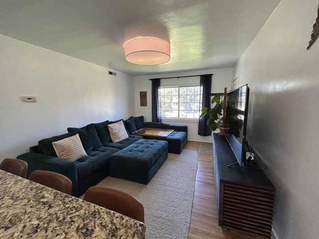 Building Photo - 808 E 300 S