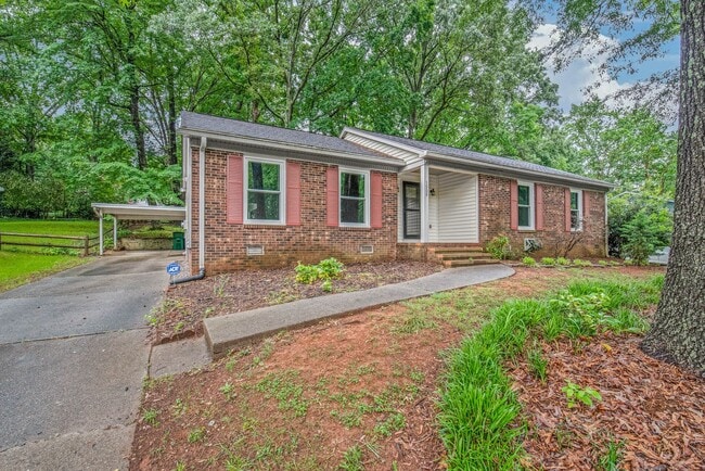Primary Photo - (Coming Soon) Move-in Ready 3 Bedroom Ranch!!