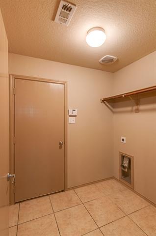 Building Photo - 6652 Friendsway Dr