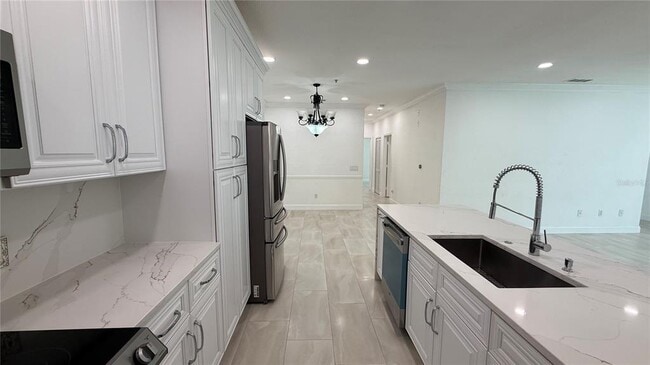 Building Photo - 16303 Enclave Village Dr