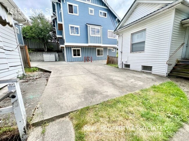 Building Photo - 1615 S King St