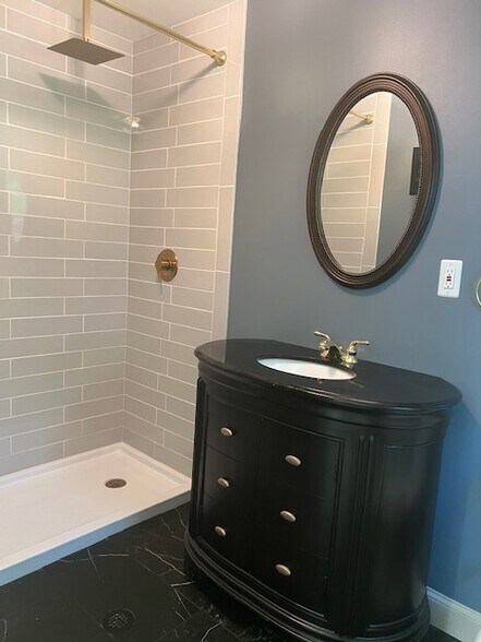 Building Photo - 18 Harmony School Rd