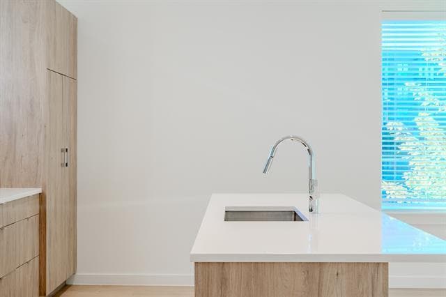 Building Photo - 4911 Belmont Ave