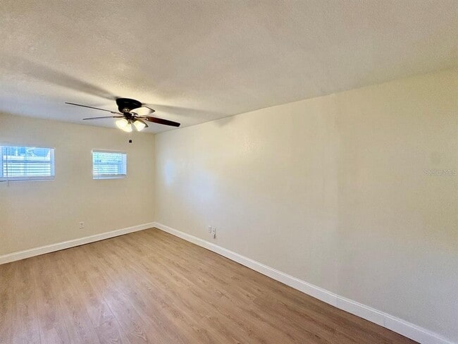 Building Photo - 8904 N Hamner Ave