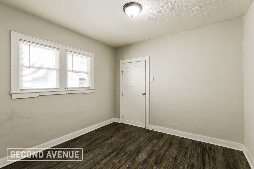 Building Photo - 459 S 41st St