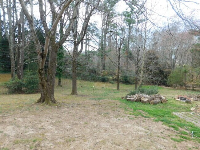 Building Photo - 10201 Garfield Rd